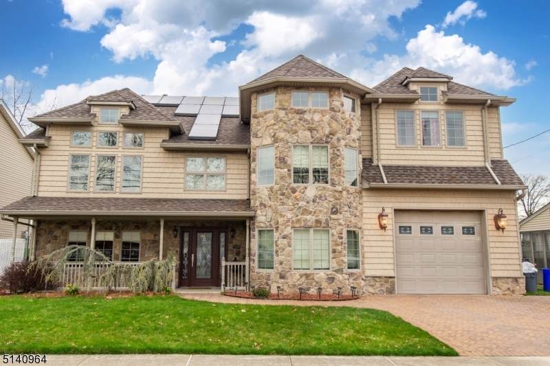 91 Bell Ave - Photo 1