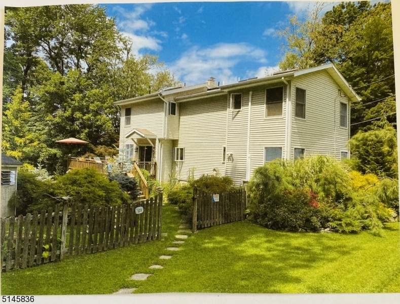 129 Hillside Rd - Photo 1