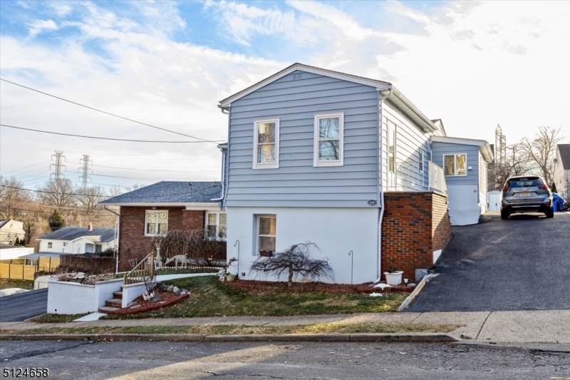 25 Wilson St - Photo 1