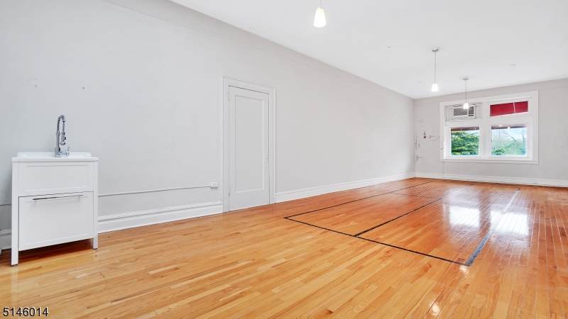 155 Maplewood Ave - Photo 1