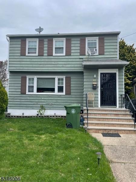 820 Seymour Ave - Photo 1