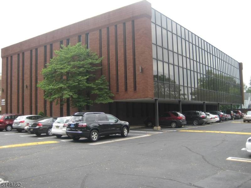100 Morris Ave - Photo 1