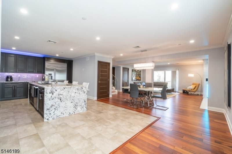 2 Lowell Ct - Photo 1
