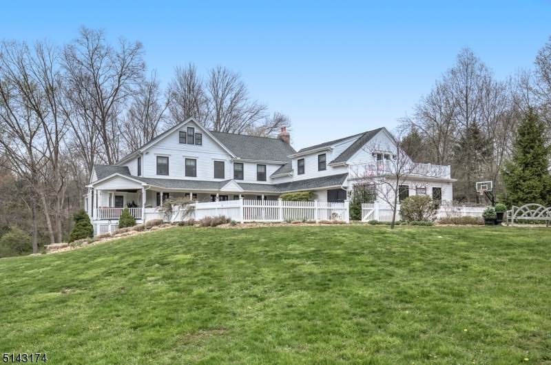 140 Lees Hill Rd - Photo 1