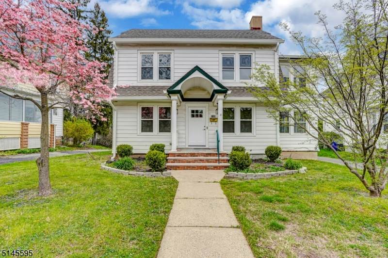 119 W Franklin St - Photo 1