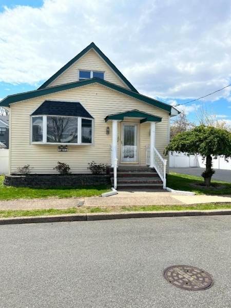 7 Lake St - Photo 1