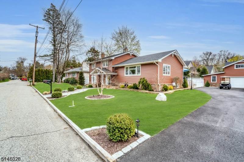 8 Sunset Rd - Photo 1