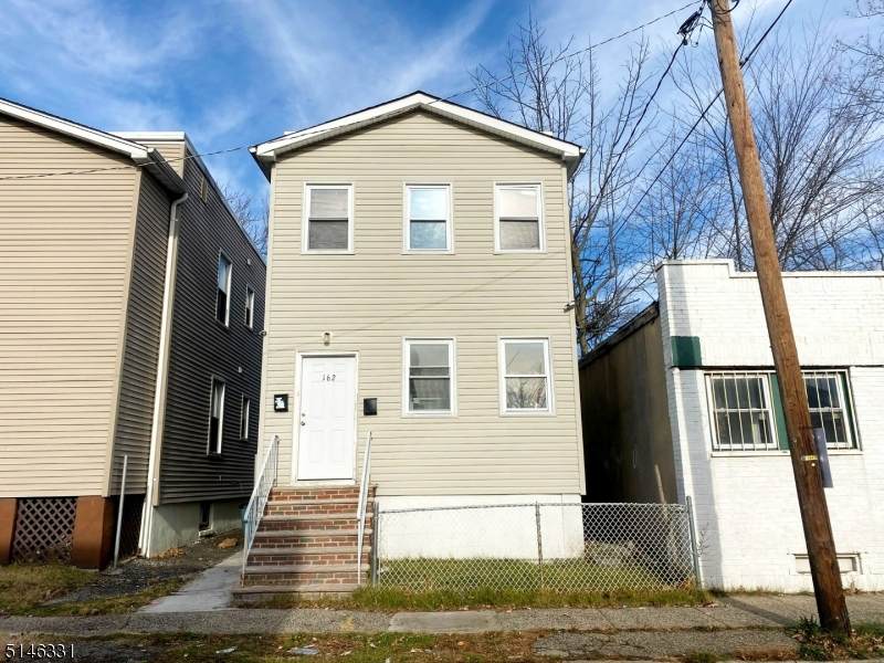 162 Tremont Ave - Photo 1