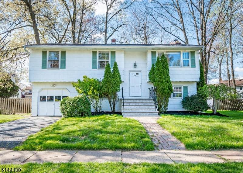25 Schubert Ave - Photo 1