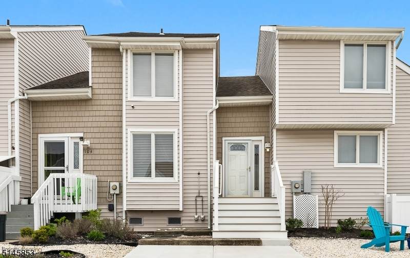 102 E Austin - Photo 1