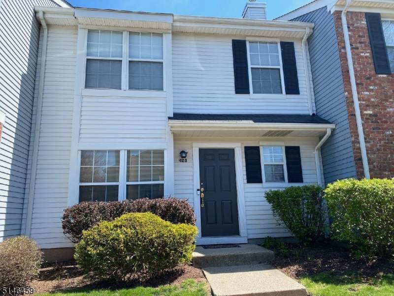 423 Cheshire Ct - Photo 1
