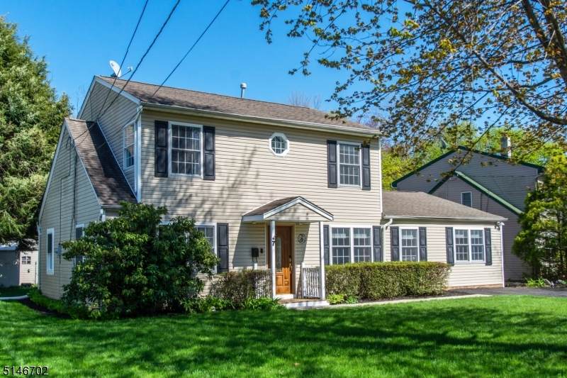 7 Village Rd - Photo 1
