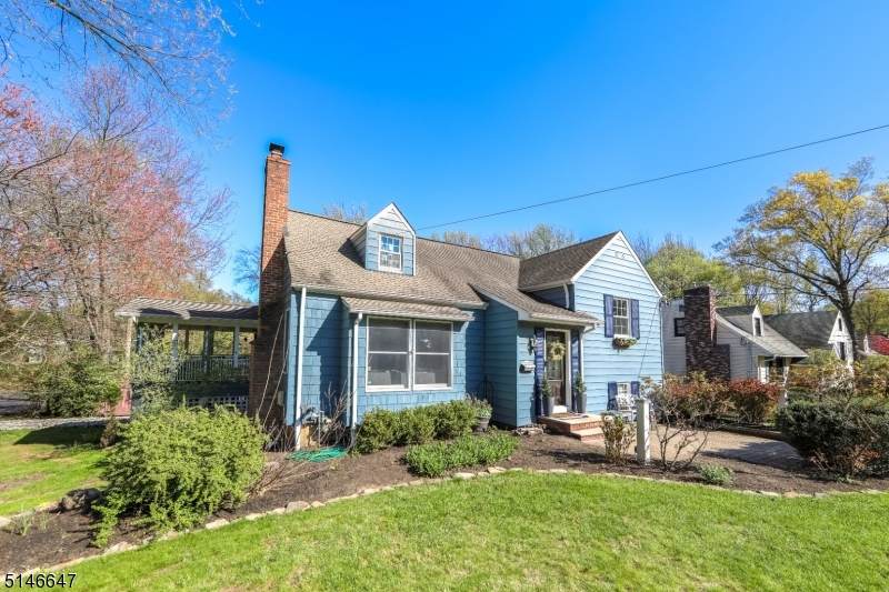 1672 Ramapo Way - Photo 1