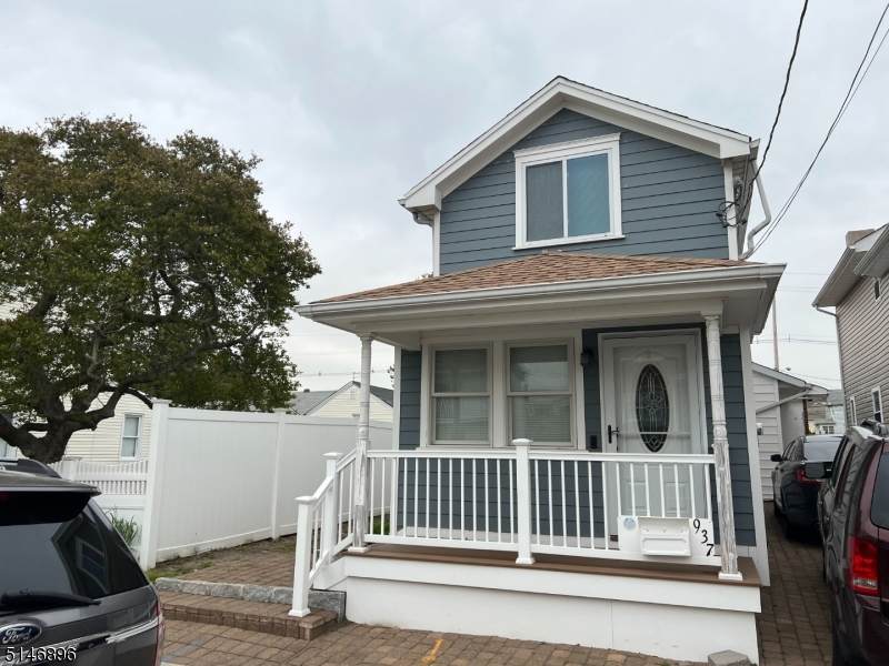937 Meacham Ave - Photo 1