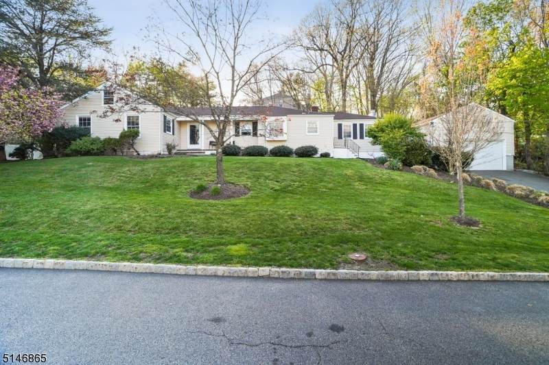 46 Underwood Dr - Photo 1
