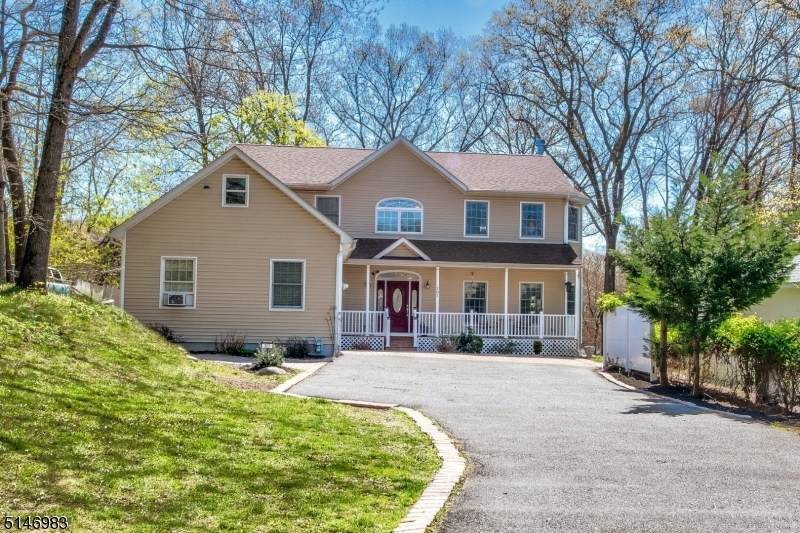 307 Goffle Rd - Photo 1