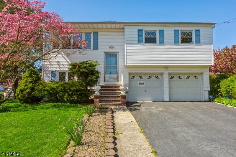 2310 Desisto Dr - Photo 1