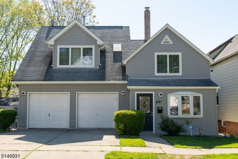 441 Elm Ave - Photo 1