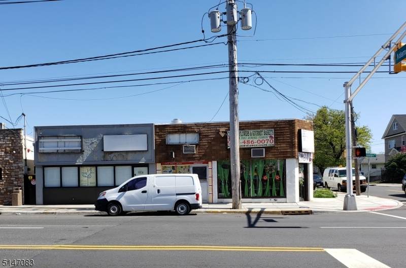 1900 E St Georges Ave - Photo 1