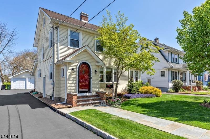 250 N Bridge St - Photo 1