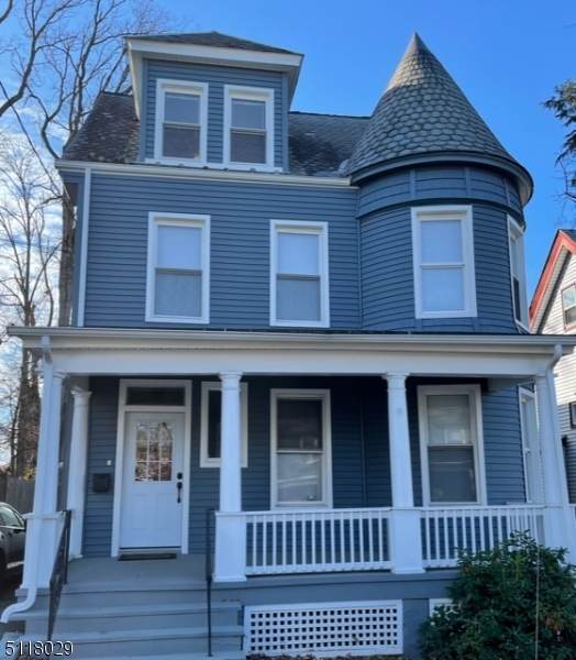 466 Lincoln Pl - Photo 1