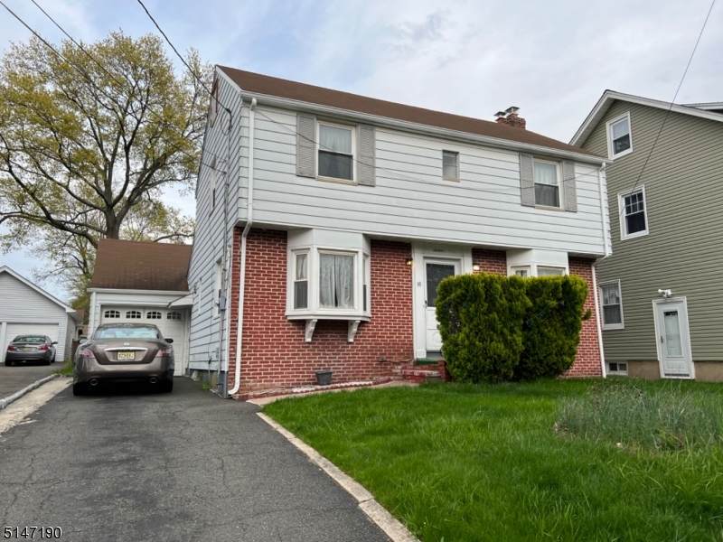 16 Boyden Ave - Photo 1