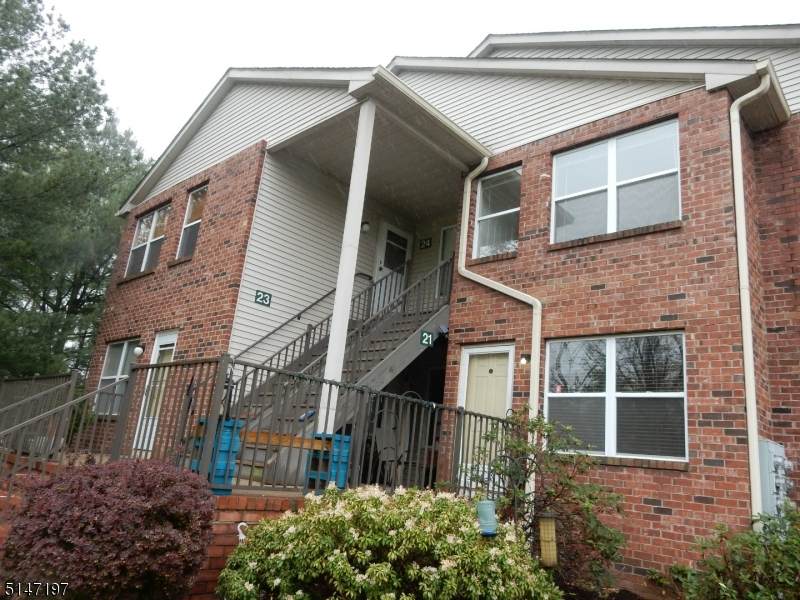 22 Millie Lane - Photo 1