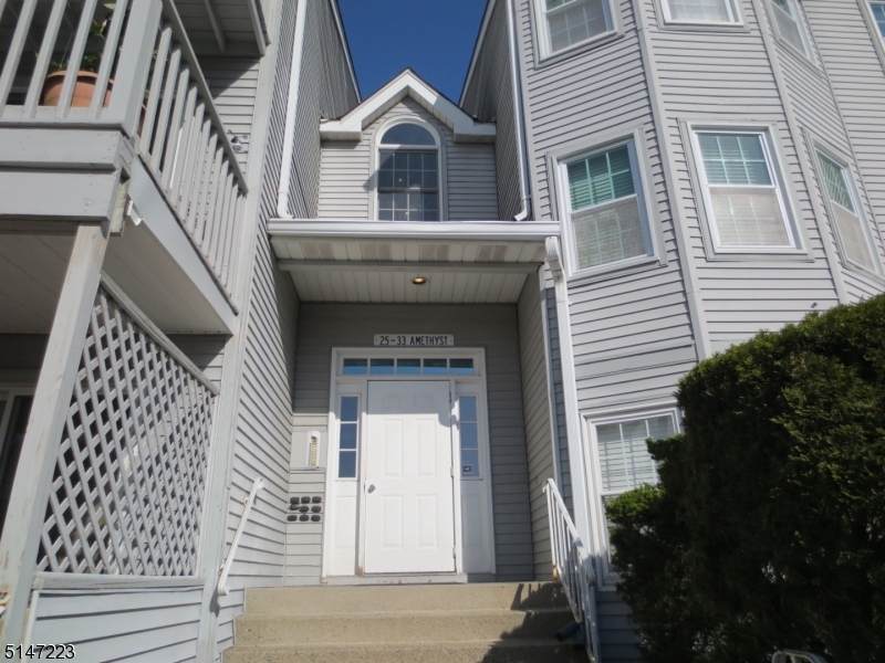 33 Amethyst Ln - Photo 1