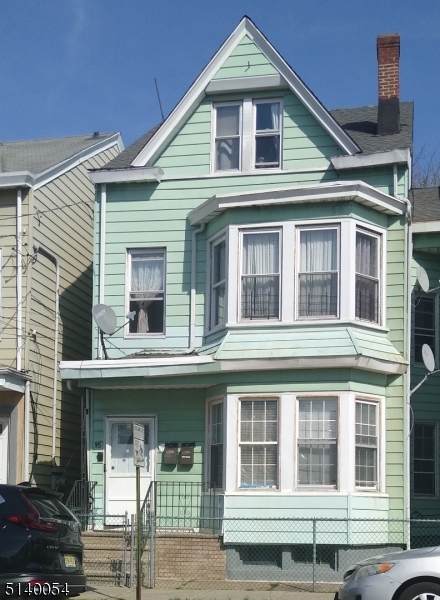 95 E 18Th St - Photo 1