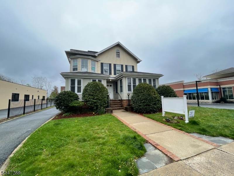 25 N Fullerton Ave - Photo 1