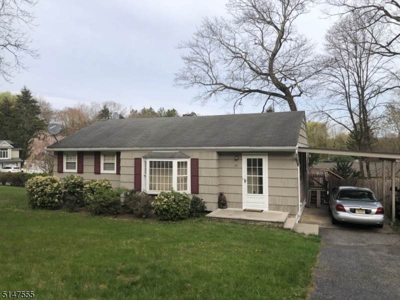 31 Circle Blvd - Photo 1