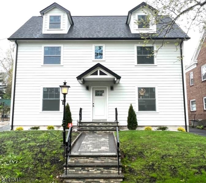 519 Lake St - Photo 1
