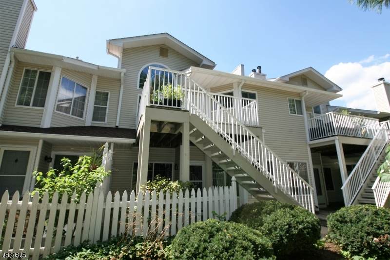 23 Academy Ct - Photo 1