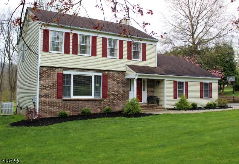 10 Raritan Dr - Photo 1