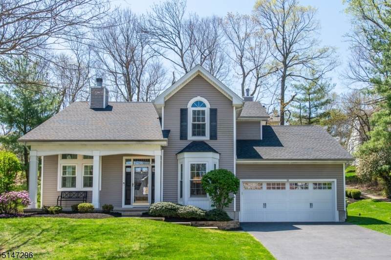 38 Huntington Rd - Photo 1