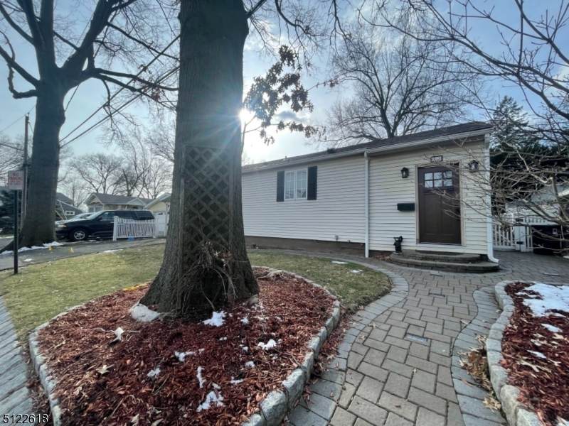 33 Garrabrant Rd - Photo 1