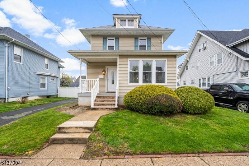 1235 Salem Ave - Photo 1