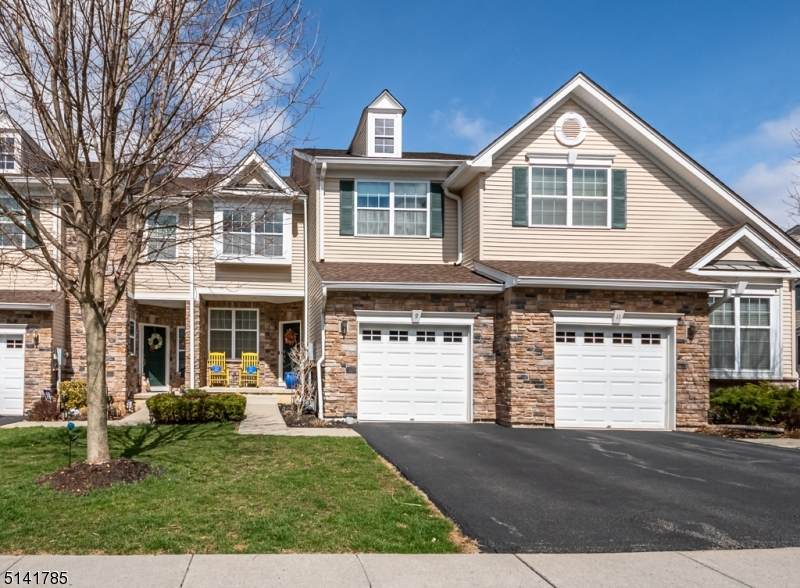 9 Tutbury Ct - Photo 1