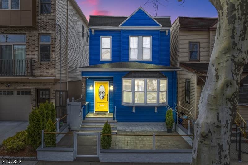 125 Nelson Ave - Photo 1