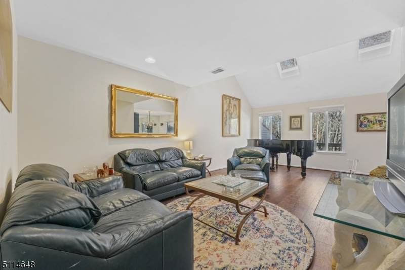 1 Cain Ct - Photo 1