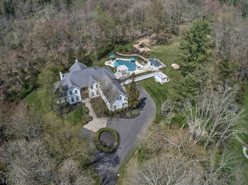 25 Spring Lake Dr - Photo 1