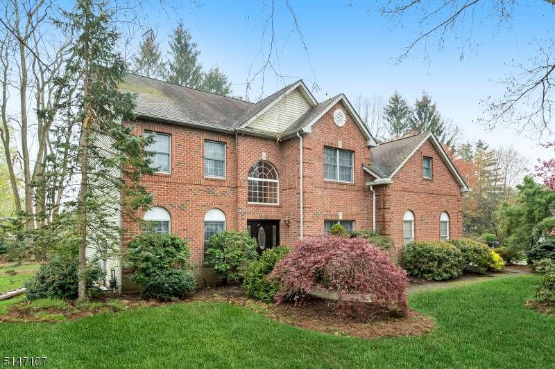 4 Shaw Farm Ct - Photo 1