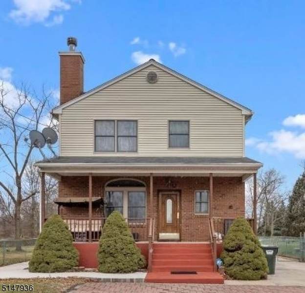 180 Leghorn Ave - Photo 1