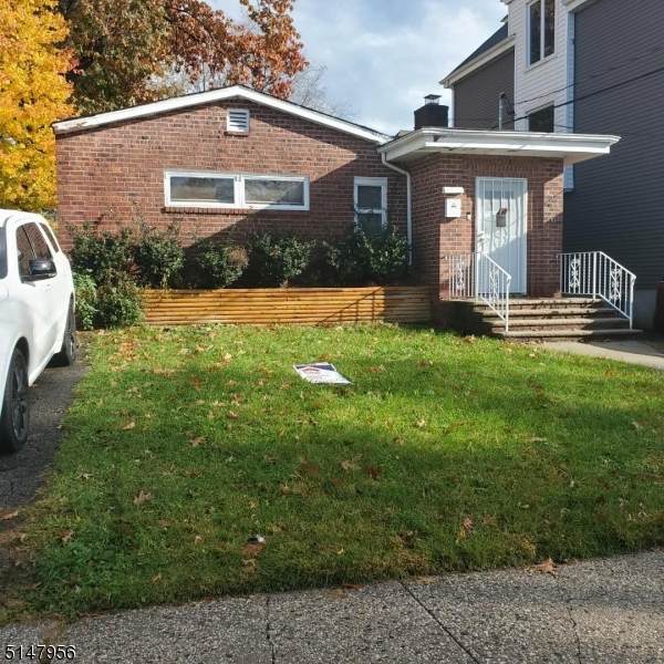 10 Clinton Pl - Photo 1
