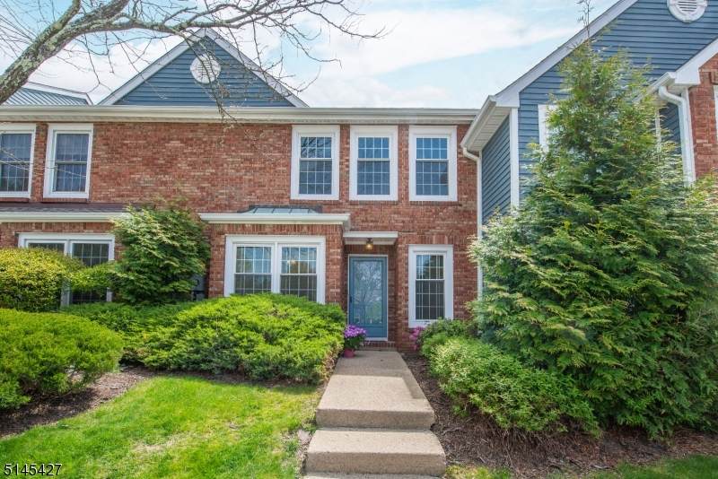 57 Woodledge Ct - Photo 1