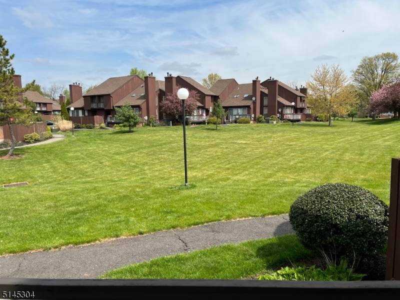 3833 Bloomingdale Dr - Photo 1