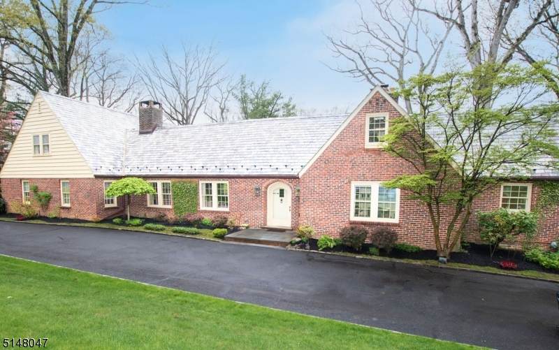 14 Amherst Rd - Photo 1