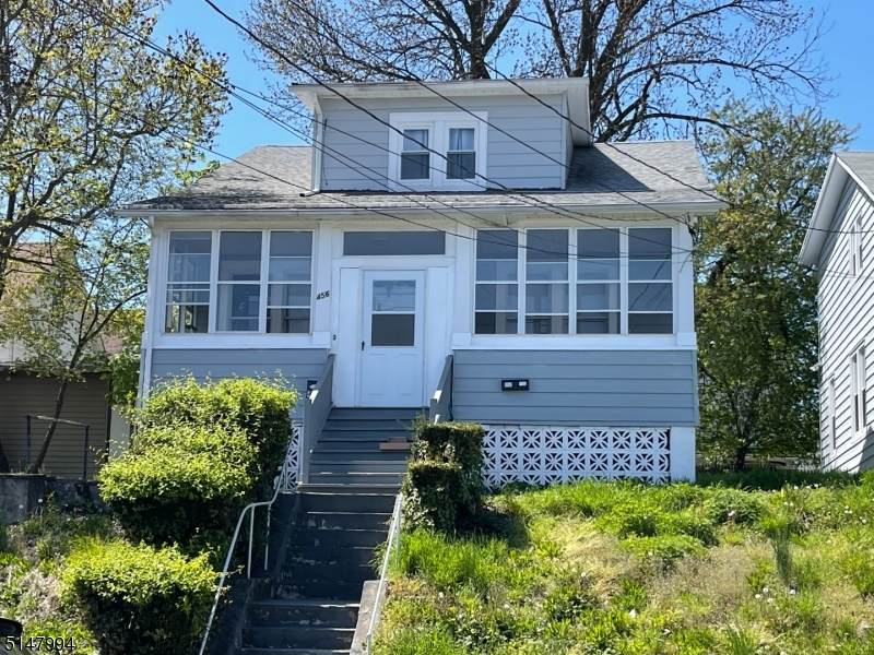 456 E 27Th St - Photo 1