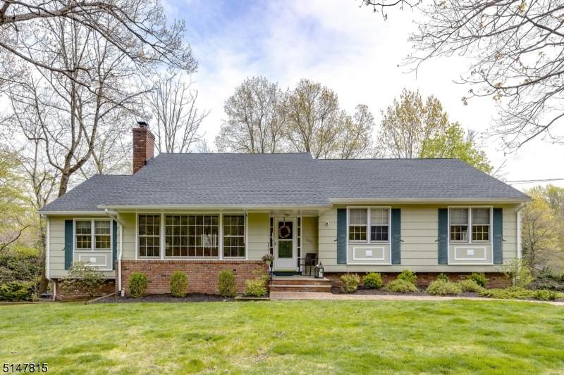 1325 Summit Ln - Photo 1