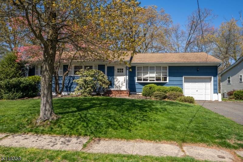 11 Suburban Dr - Photo 1